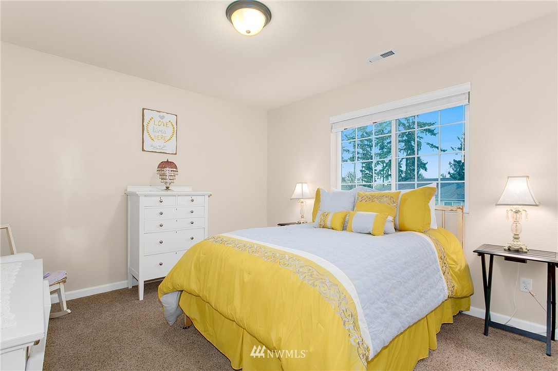 520 Field Place Northeast Renton, WA 98059 - Photo 17 of 21