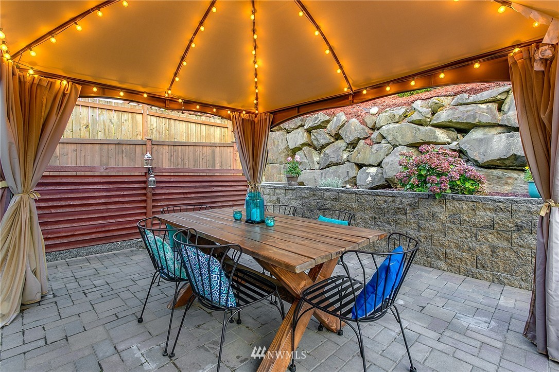 520 Field Place Northeast Renton, WA 98059 - Photo 19 of 21