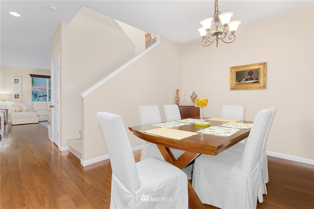 520 Field Place Northeast Renton, WA 98059 - Photo 6 of 21