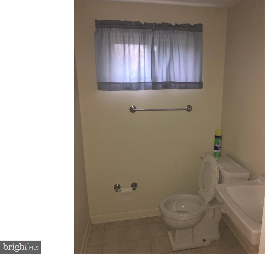43 Millbrook Road Newark, DE 19713 - Photo 12 of 14 Half Bath