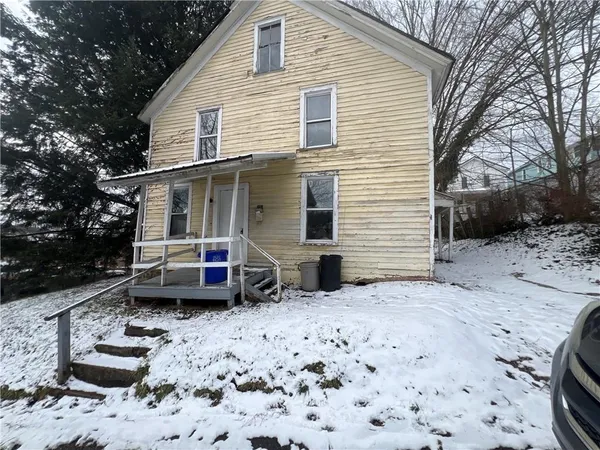 $14,900 | 220 Mylan Street, Oil City, PA 16301