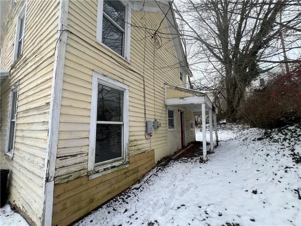 $14,900 | 220 Mylan Street, Oil City, PA 16301