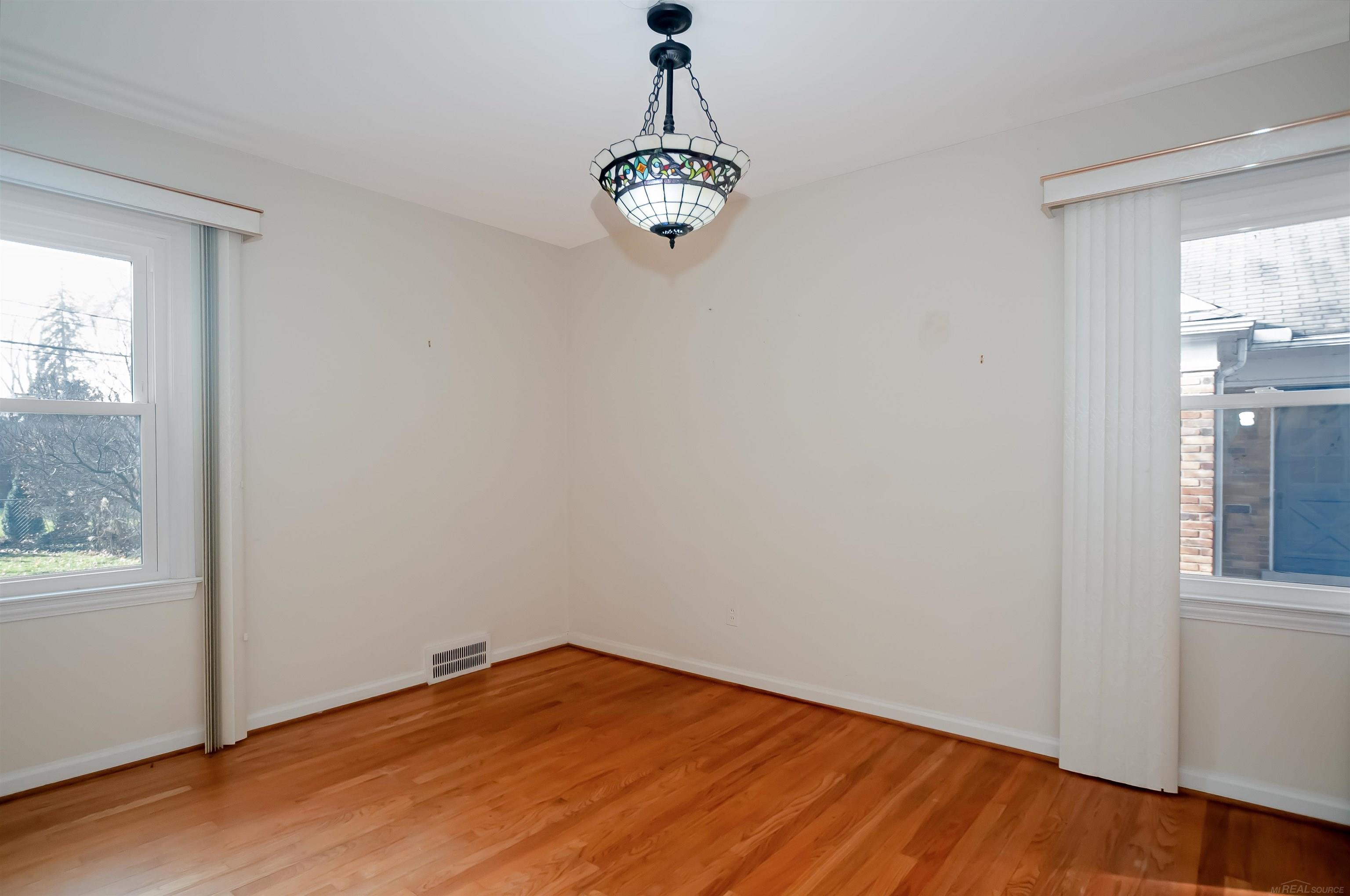 83 Vernier Road Grosse Pointe Shores, MI 48236 - Photo 20 of 32