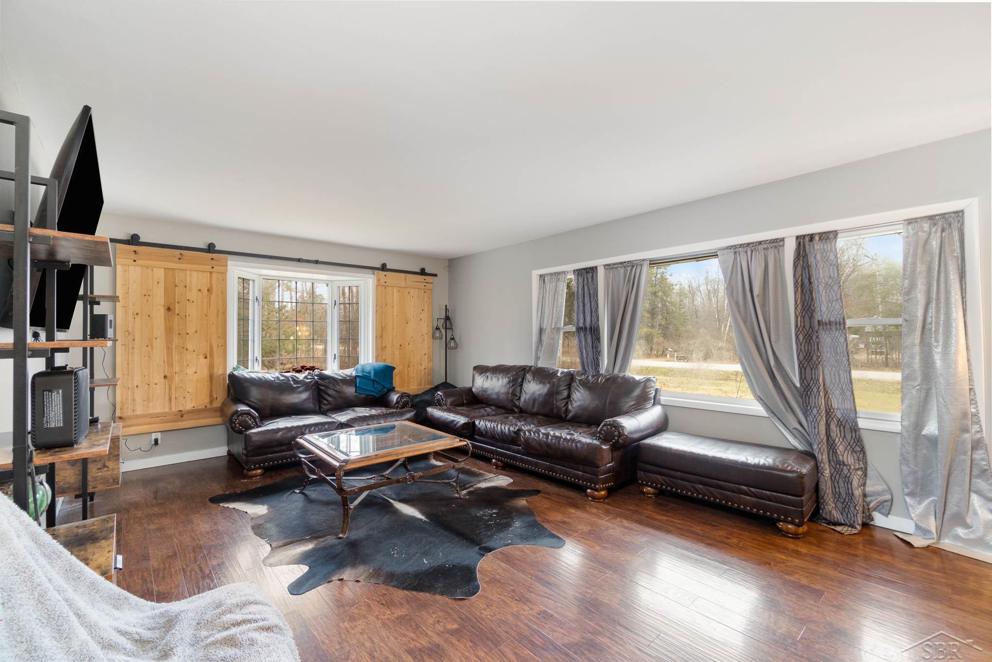 5251 West Dale Road Beaverton, MI 48612 - Photo 3 of 33 50097340-2.JPG