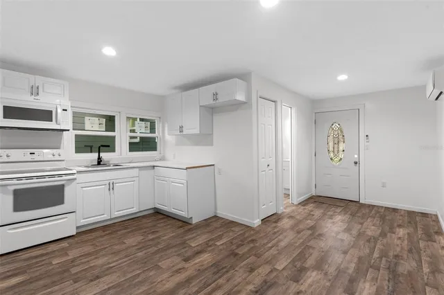 $375,000 | 1160 East Edgewood Drive, Lakeland, FL 33803