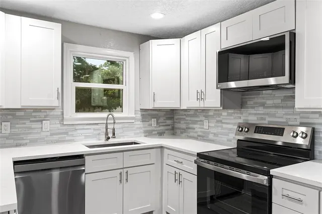 $375,000 | 1160 East Edgewood Drive, Lakeland, FL 33803