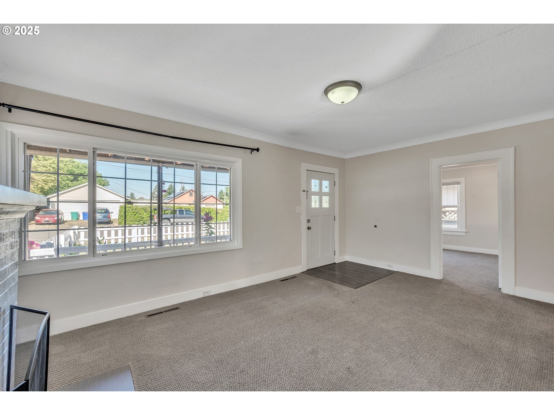 420 Southeast Linden Avenue Gresham, OR 97080 - Photo 12 of 30 a view of an empty room with a window