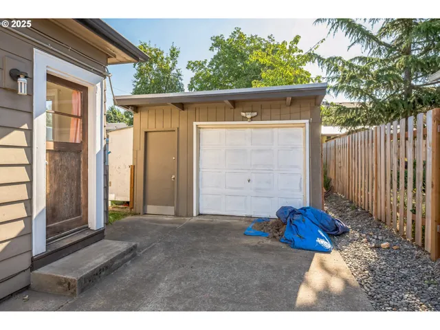 $375,000 | 420 Southeast Linden Avenue, Gresham, OR 97080