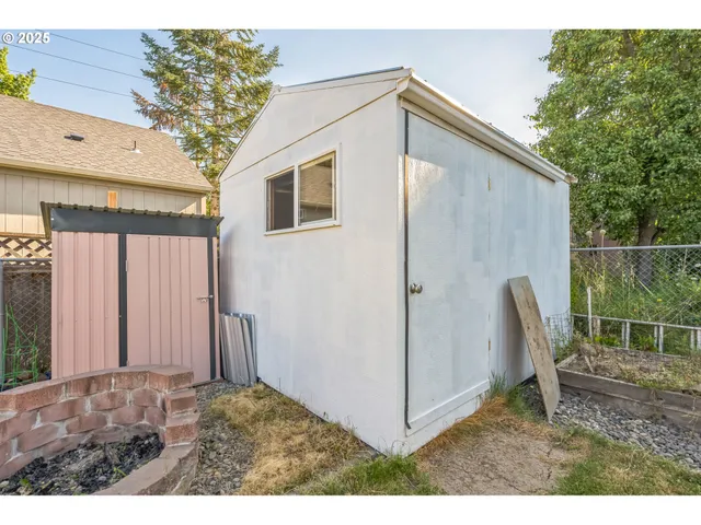 $375,000 | 420 Southeast Linden Avenue, Gresham, OR 97080