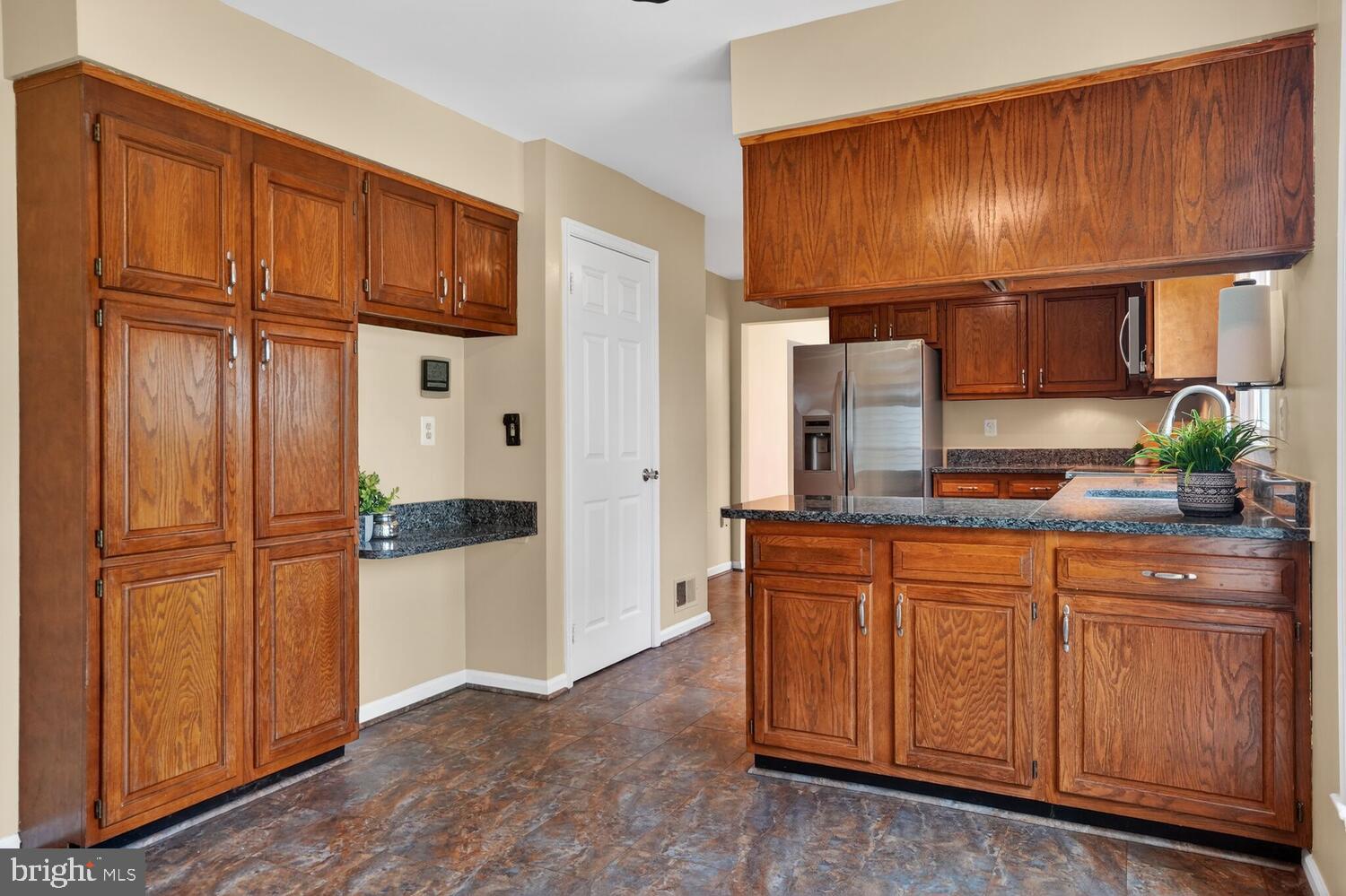 1122 Janney Street Southwest Leesburg, VA 20175 - Photo 13 of 41 Kitchen