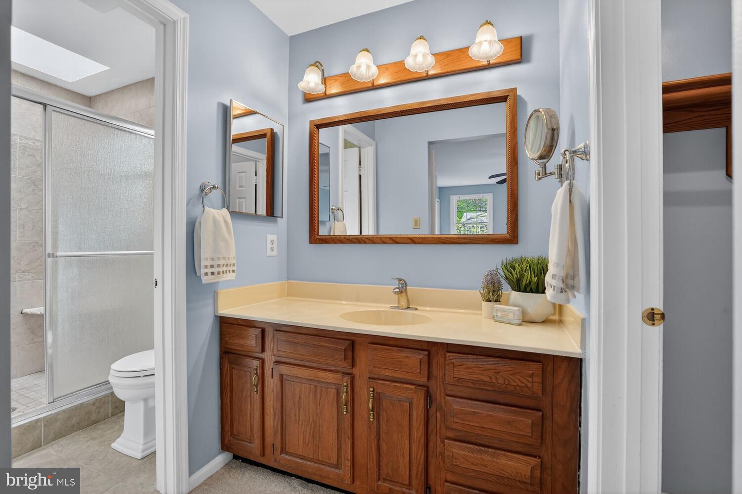 1122 Janney Street Southwest Leesburg, VA 20175 - Photo 22 of 41 Primary Bathroom