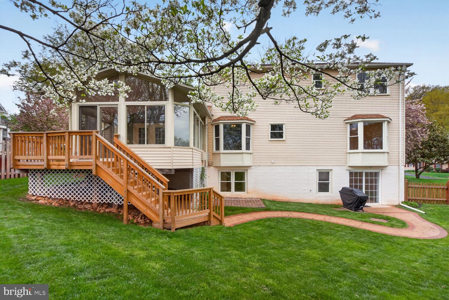 1122 Janney Street Southwest Leesburg, VA 20175 - Photo 36 of 41 Rear