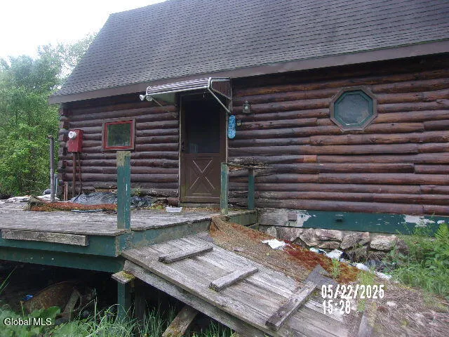 $275,000 | 271 Hickey Road, Hampton, NY 12837