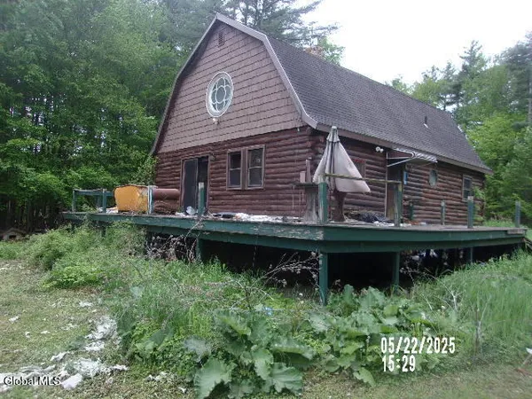 $275,000 | 271 Hickey Road, Hampton, NY 12837