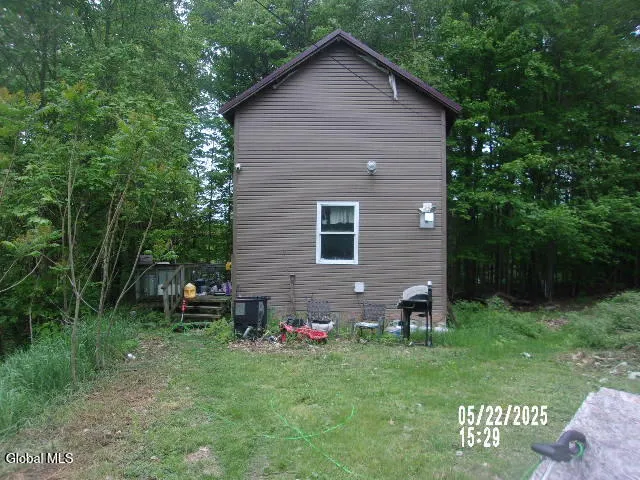 $275,000 | 271 Hickey Road, Hampton, NY 12837