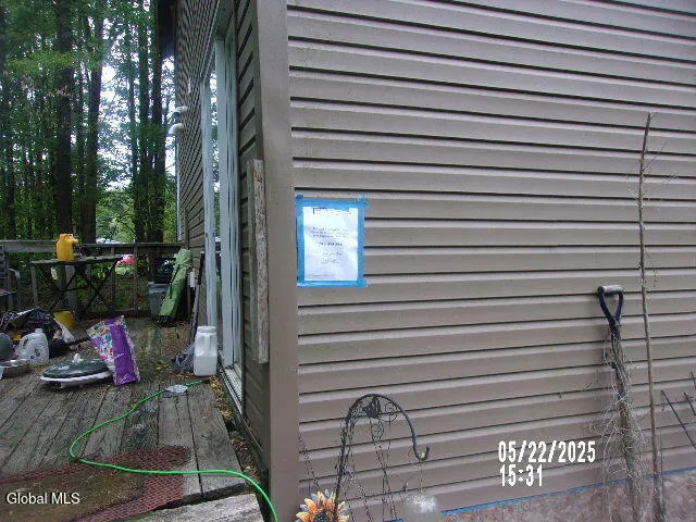 $275,000 | 271 Hickey Road, Hampton, NY 12837