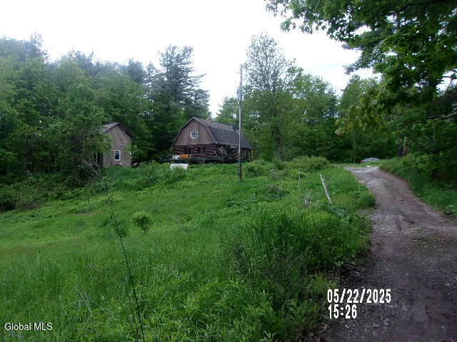 $275,000 | 271 Hickey Road, Hampton, NY 12837