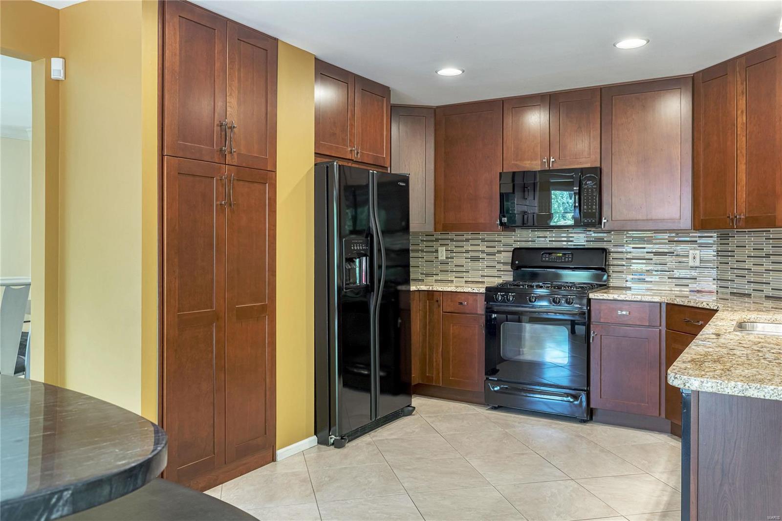 743 Trago Creek Road Ballwin, MO 63021 - Photo 4 of 32 Gallery Image 4