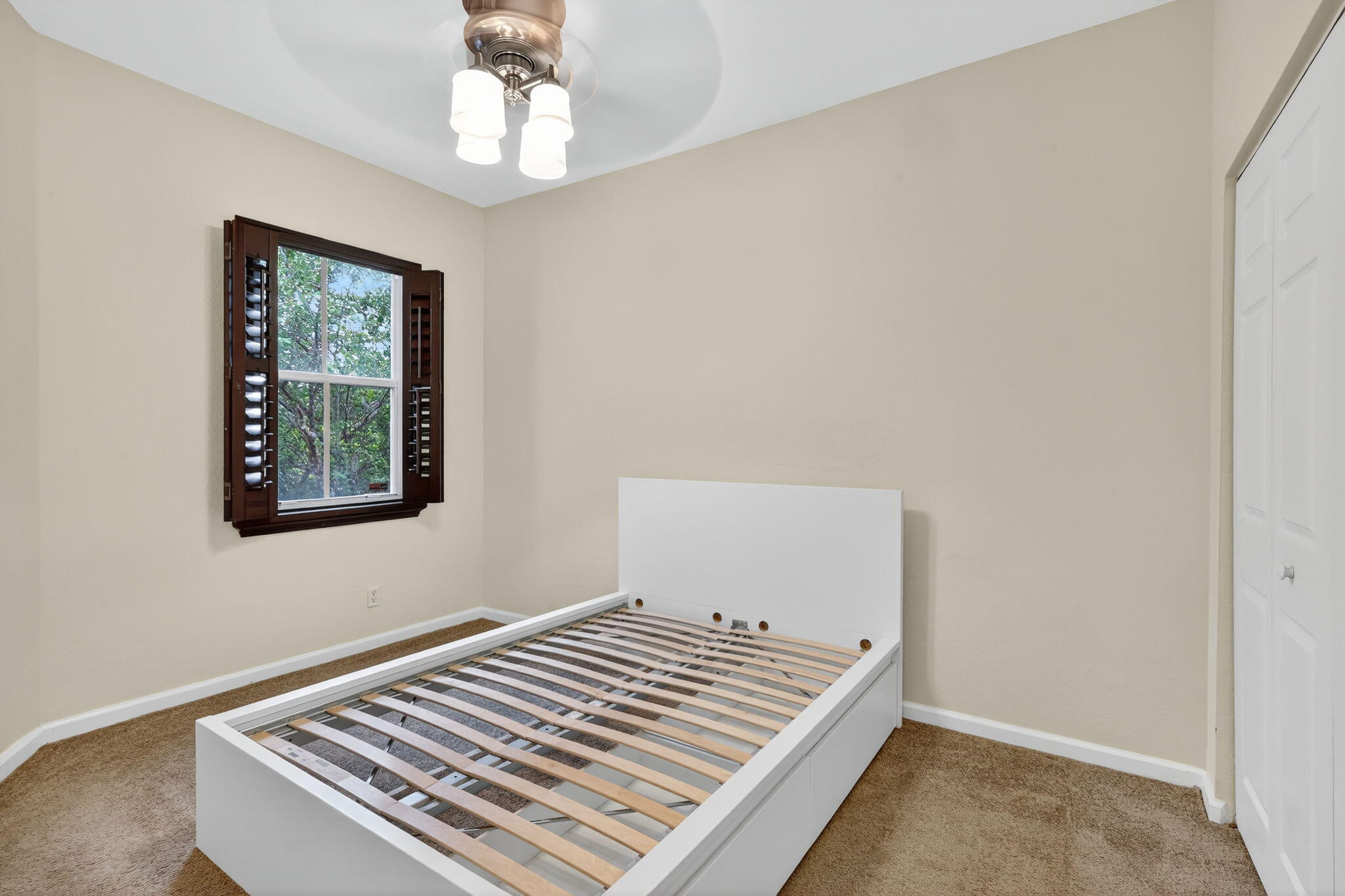 2931 Hope Valley Street, Unit 405 West Palm Beach, FL 33411 - Photo 31 of 35 a view of an empty room with window