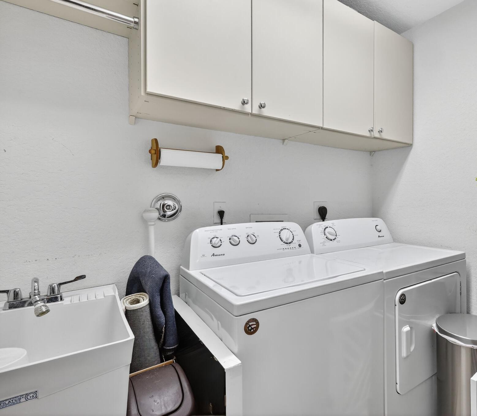 2931 Hope Valley Street, Unit 405 West Palm Beach, FL 33411 - Photo 35 of 35 a utility room with dryer and washer