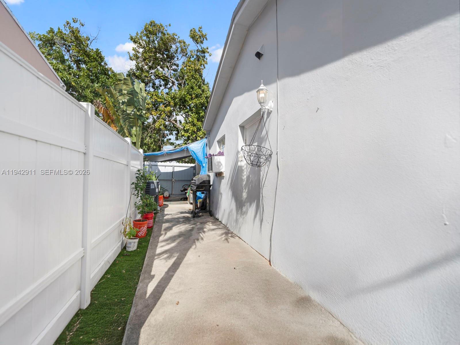 355 West 62nd Street Hialeah, FL 33012 - Photo 28 of 44 Photo 28