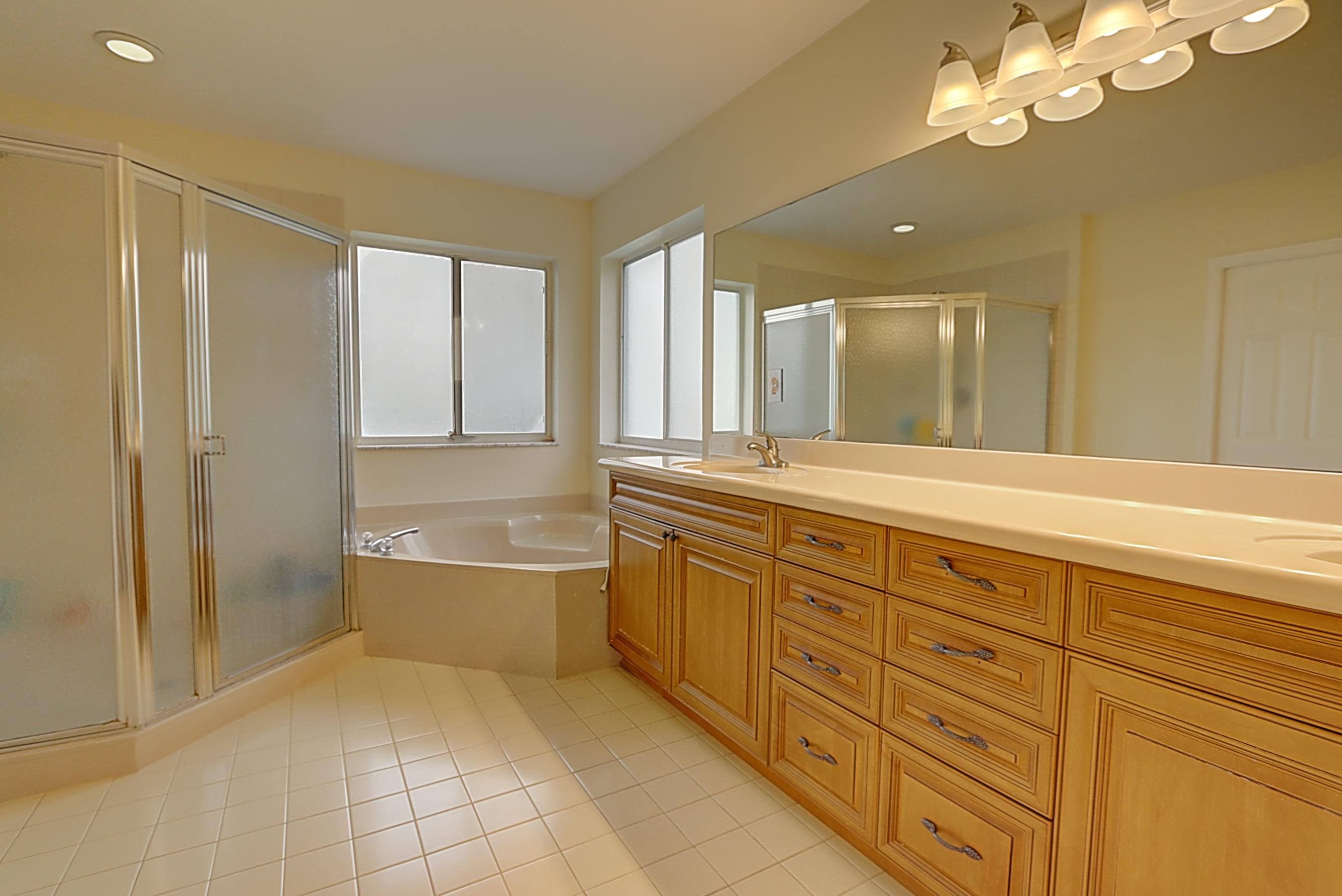1015 Big Torch Street Riviera Beach, FL 33407 - Photo 18 of 28 z17