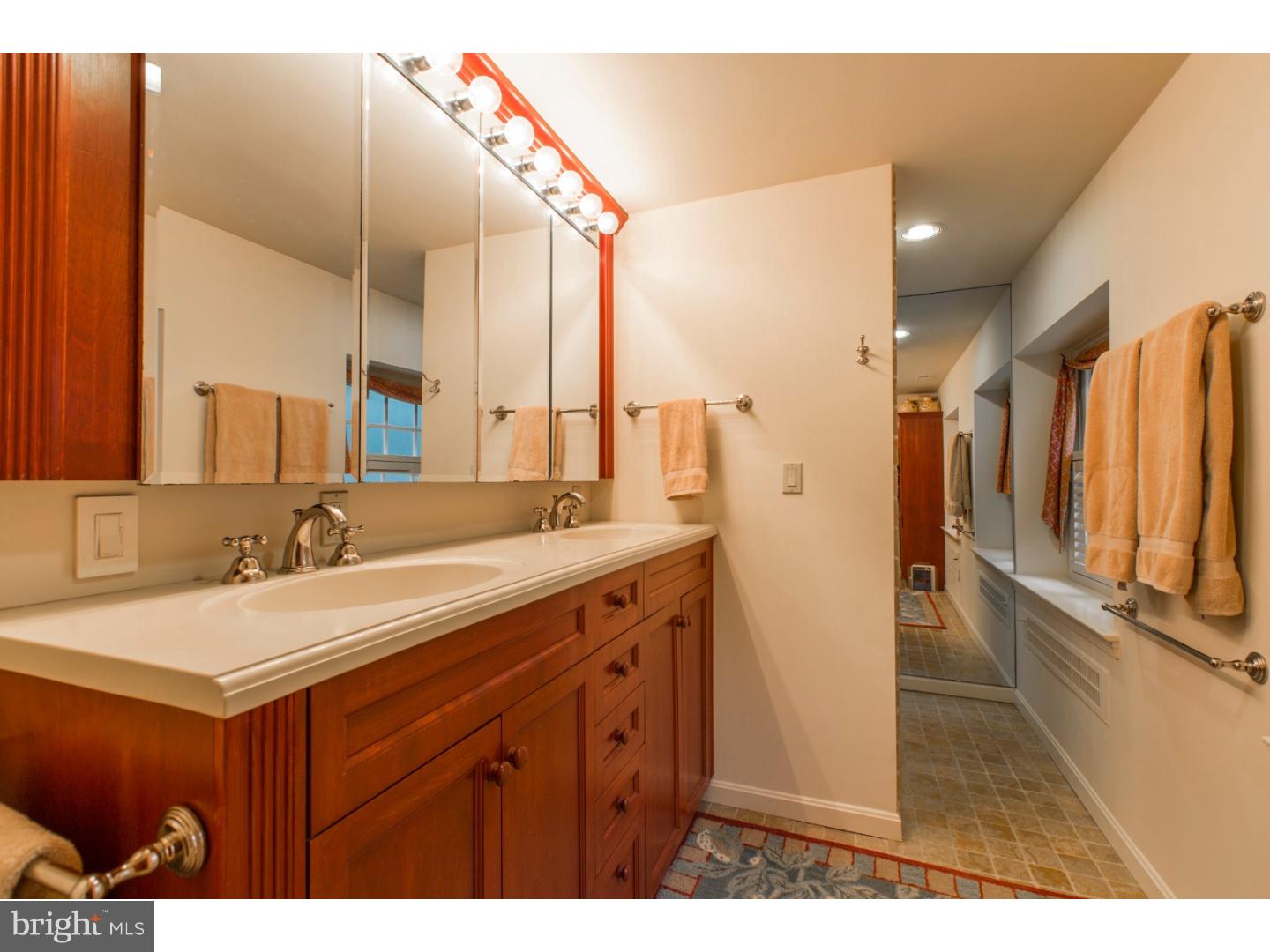 1070 Mill Rd Circle Jenkintown, PA 19046 - Photo 16 of 25