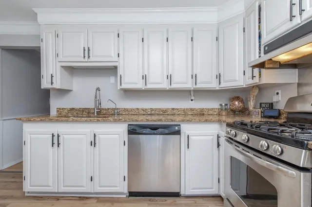 $1,395,000 | 245 North Road, Deerfield, NH 03037