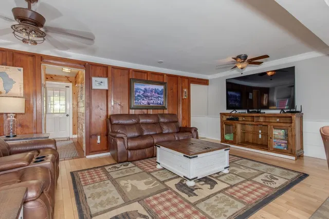 $1,395,000 | 245 North Road, Deerfield, NH 03037