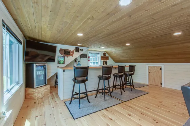 $1,395,000 | 245 North Road, Deerfield, NH 03037