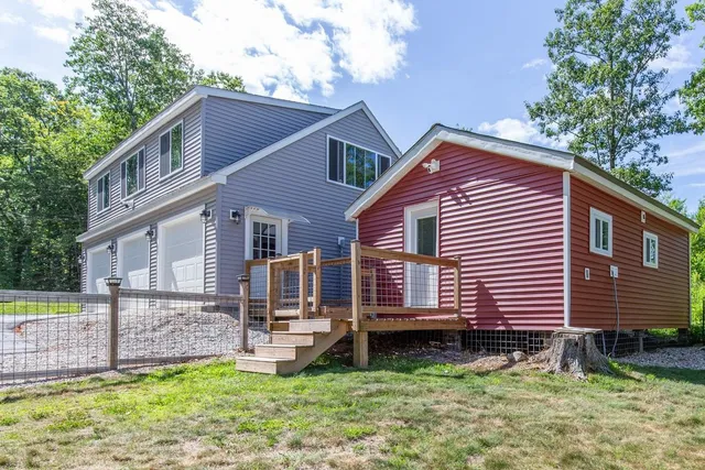 $1,395,000 | 245 North Road, Deerfield, NH 03037