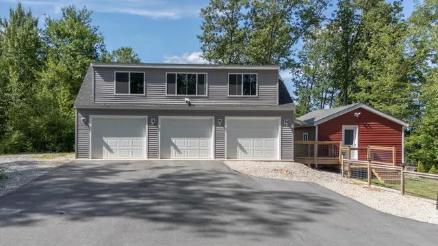 $1,395,000 | 245 North Road, Deerfield, NH 03037