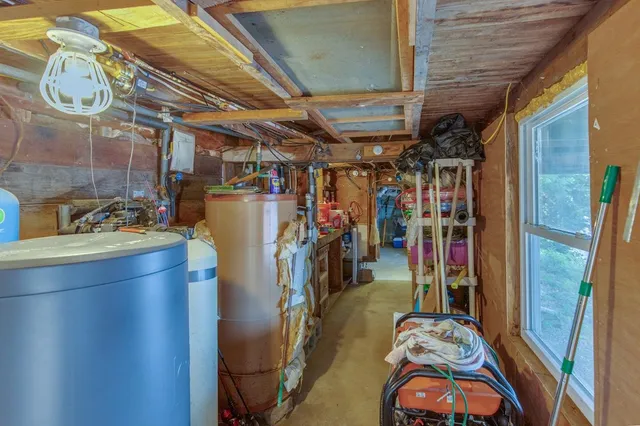 $1,395,000 | 245 North Road, Deerfield, NH 03037