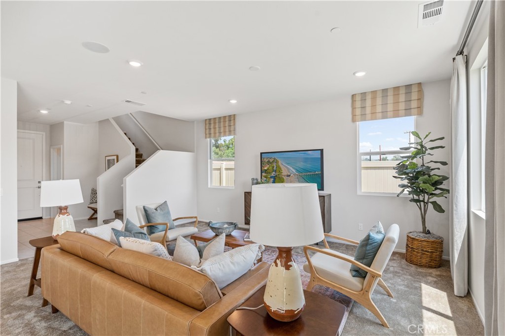 34273 Creek View Lane Yucaipa, CA 92399 - Photo 12 of 32