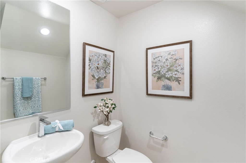 34273 Creek View Lane Yucaipa, CA 92399 - Photo 15 of 32