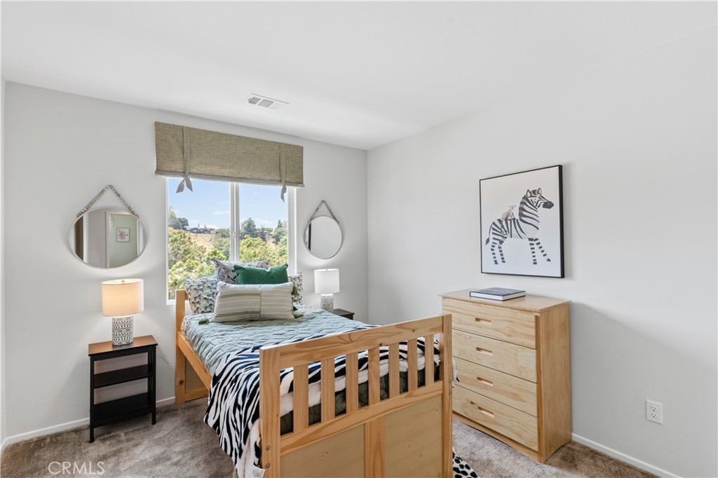 34273 Creek View Lane Yucaipa, CA 92399 - Photo 17 of 32