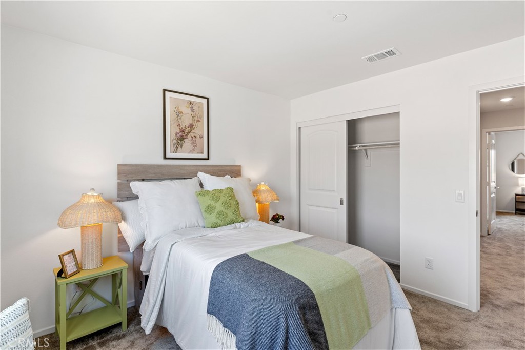 34273 Creek View Lane Yucaipa, CA 92399 - Photo 21 of 32