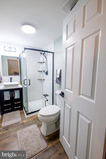 31 Bordentown Chesterfield Road Chesterfield, NJ 08515 - Photo 27 of 55 a bathroom with a sink toilet and shower