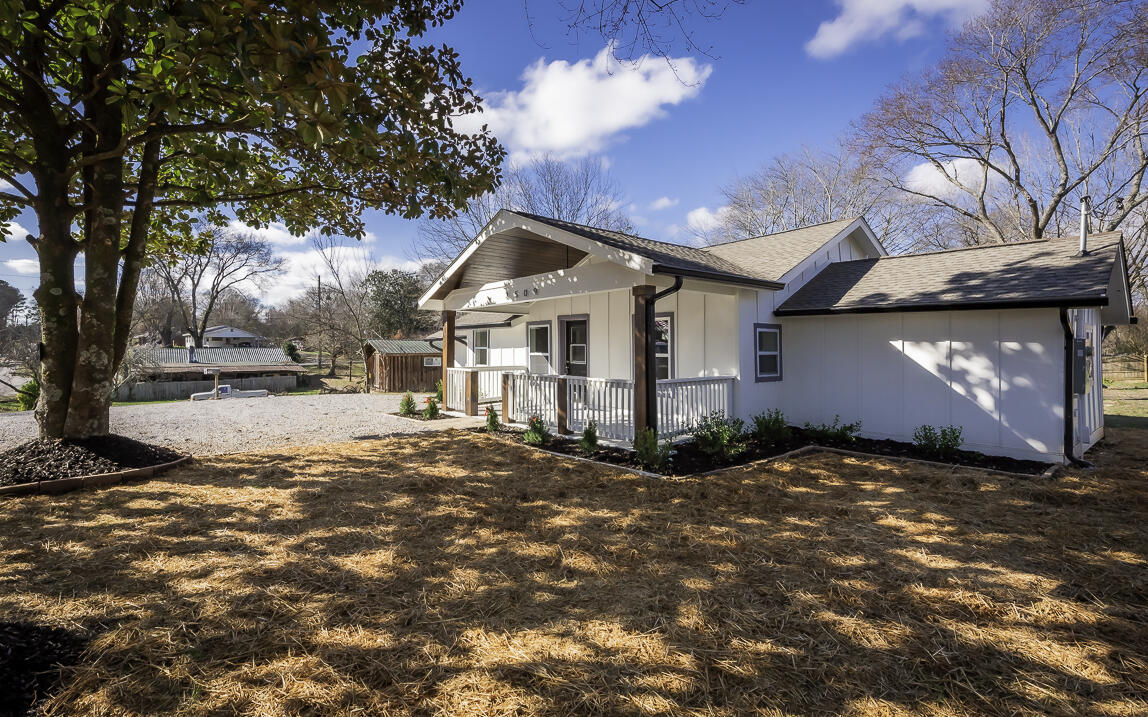 2509 Hamill Road Hixson, TN 37343 - Photo 3 of 30 DSC_7895