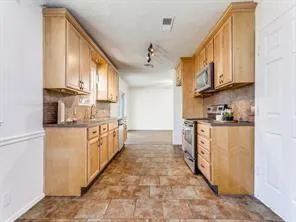 $2,200 | 6924 Richardson Drive, Watauga, TX 76148