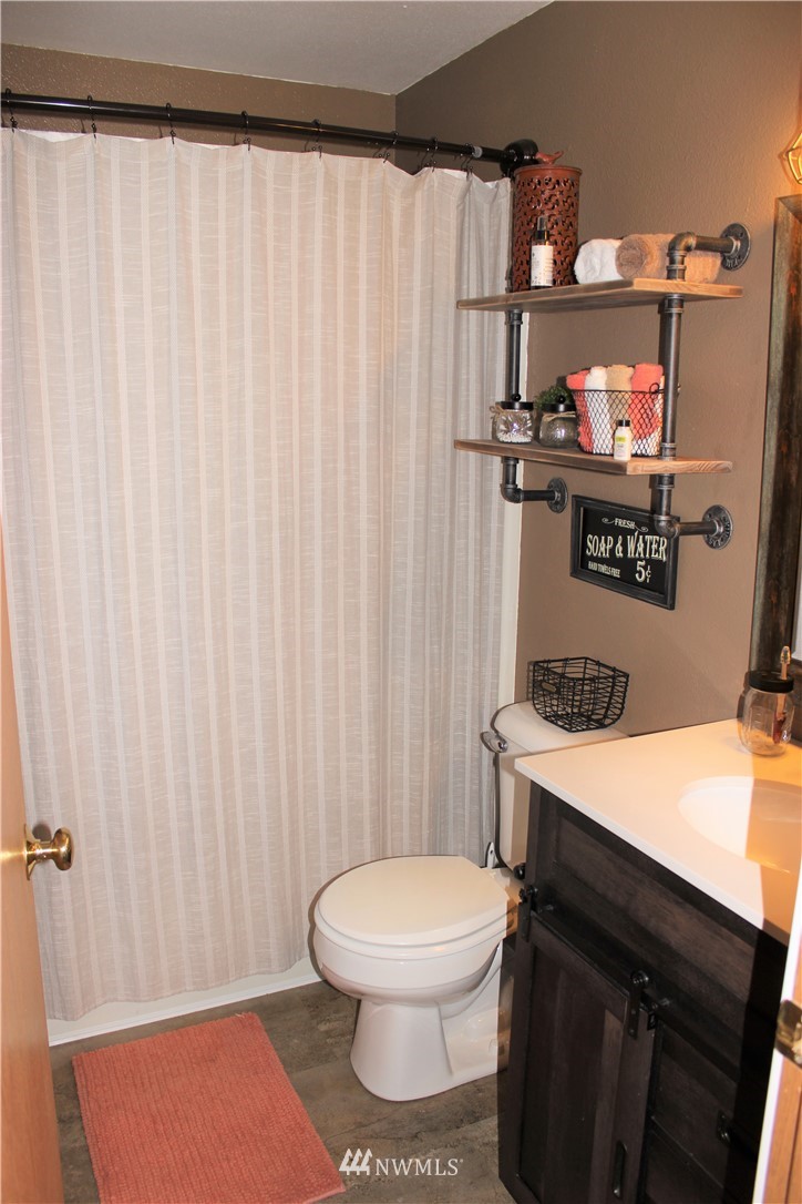 19833 Jowsey Court Southwest Rochester, WA 98579 - Photo 14 of 27 Gallery Image 14