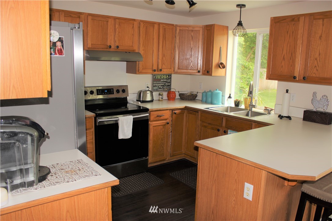 19833 Jowsey Court Southwest Rochester, WA 98579 - Photo 10 of 27 Gallery Image 10