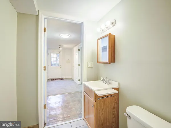 $1,500 | 4008 Illinois Avenue Northwest, Washington, DC 20011