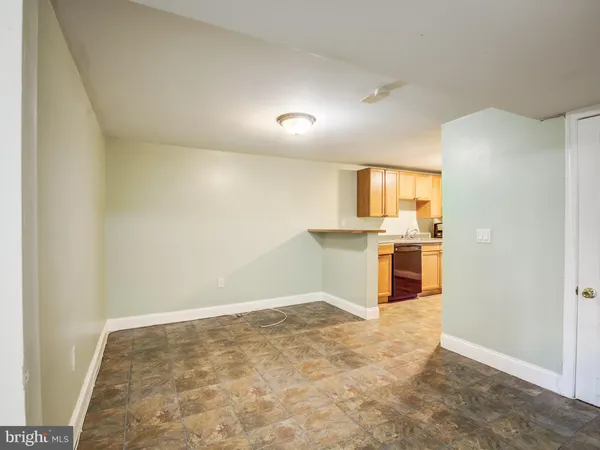 $1,500 | 4008 Illinois Avenue Northwest, Washington, DC 20011
