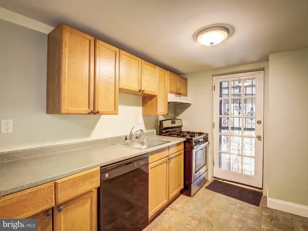 $1,500 | 4008 Illinois Avenue Northwest, Washington, DC 20011