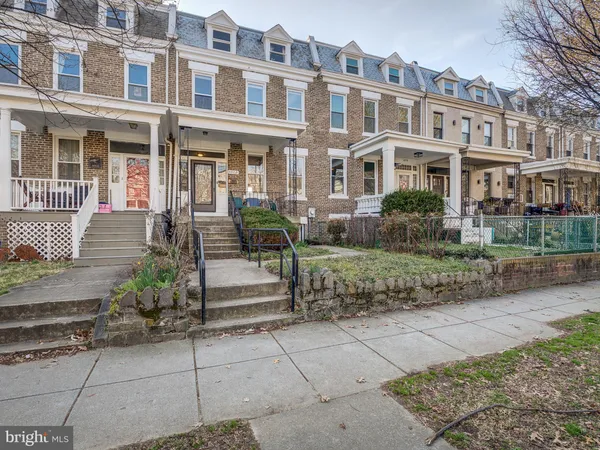 $1,500 | 4008 Illinois Avenue Northwest, Washington, DC 20011