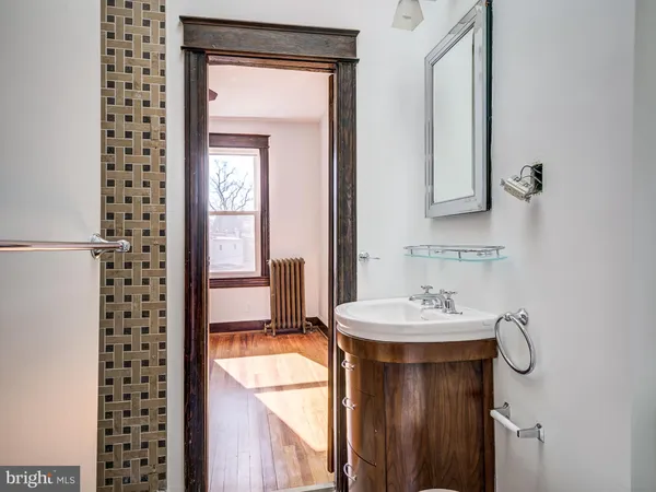 $1,500 | 4008 Illinois Avenue Northwest, Washington, DC 20011