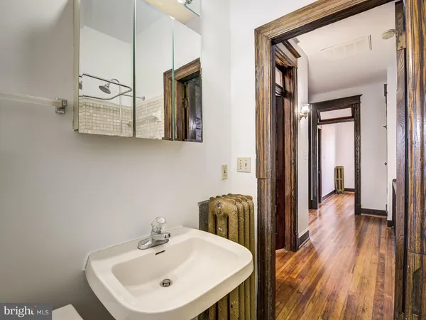 $1,500 | 4008 Illinois Avenue Northwest, Washington, DC 20011