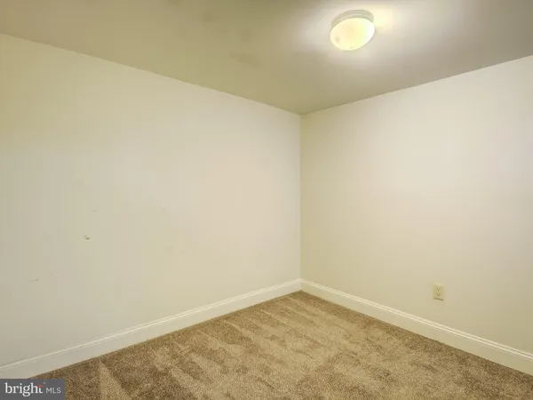 $1,500 | 4008 Illinois Avenue Northwest, Washington, DC 20011