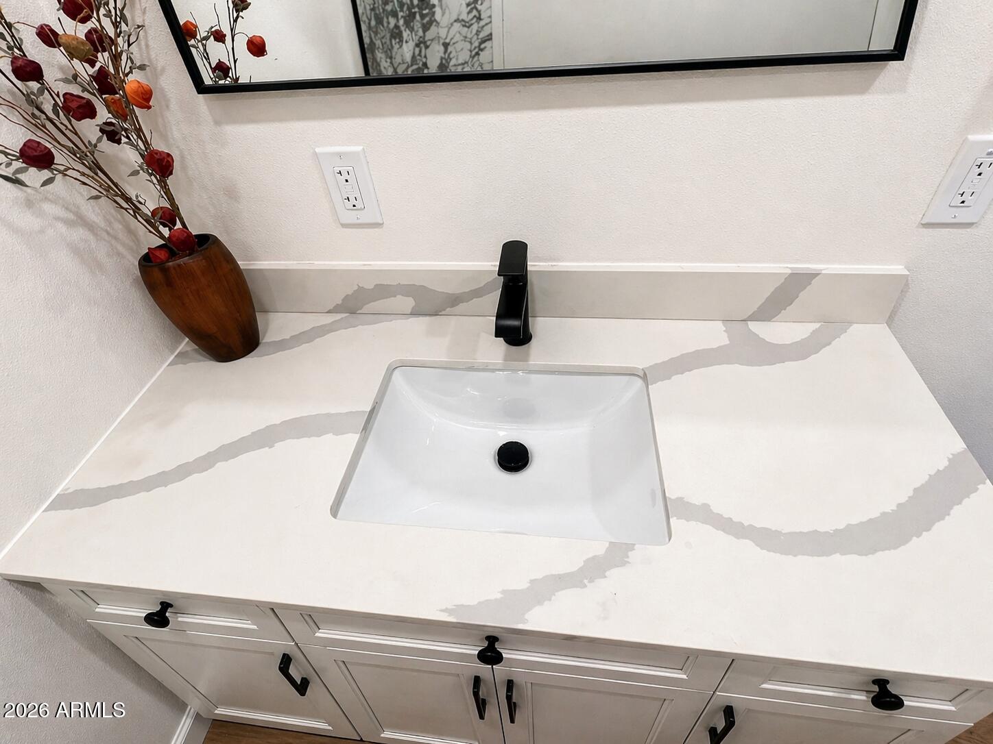 6735 North 16th Street, Unit 4 Phoenix, AZ 85016 - Photo 11 of 27 6735_Bathroom222_E